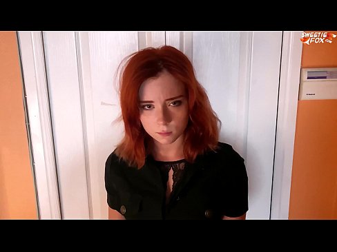 ❤️ Onye nche tara nwanyị mara mma ahụhụ maka ịkwatu ụlọ ahịa - Cum In Mouth na porn% ig.porngifmag.ru%
